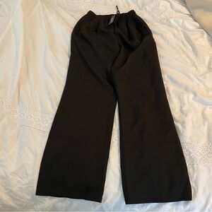 New NWT Sz 6 Boohoo deep waist straight leg jogger black